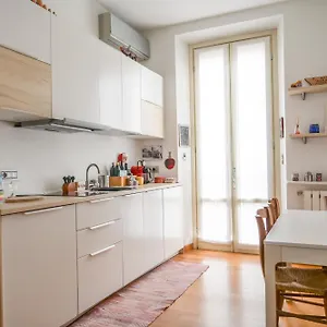 Appartamento Nel Cuore Di Porta Romana, Milano